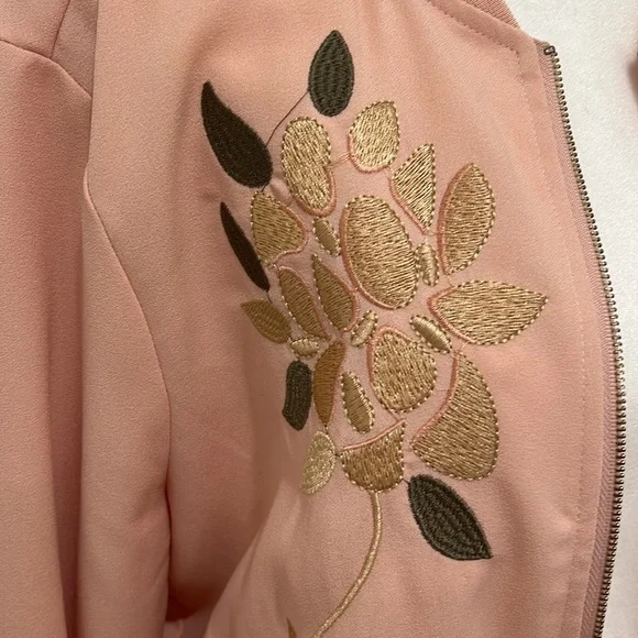 ✨Forever 21 Floral Embroidery Bomber Jacket - Picture 5 of 17
